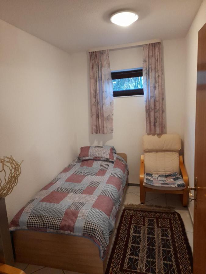 Souterrain In Apartment *